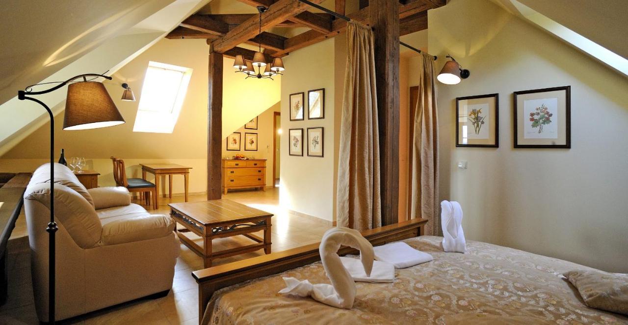 Hotel Kristin Hradek Decin Zewnętrze zdjęcie