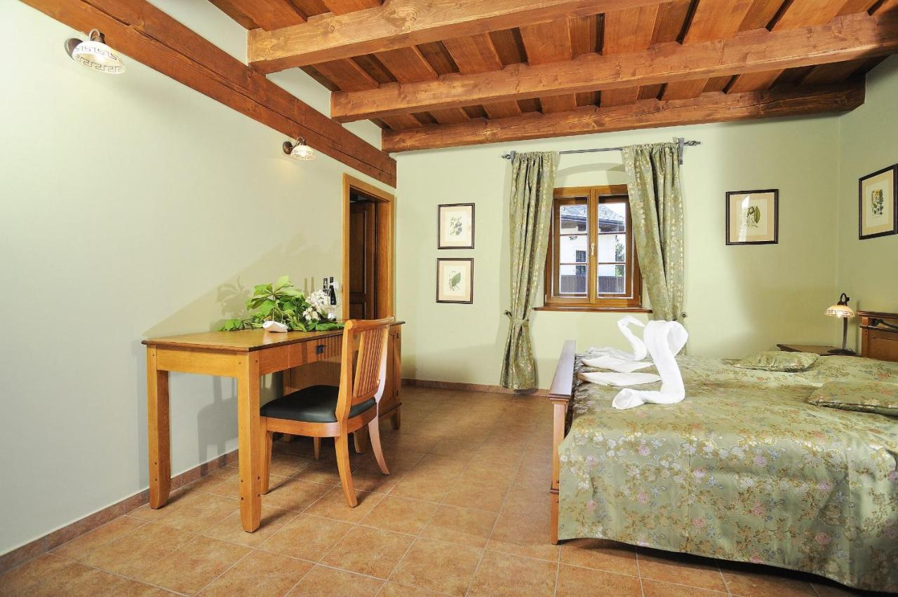 Hotel Kristin Hradek Decin Zewnętrze zdjęcie
