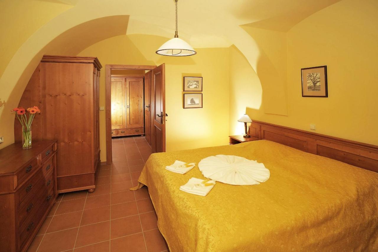 Hotel Kristin Hradek Decin Zewnętrze zdjęcie